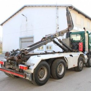 foto 32t/8x4 DAF Abrollkipper